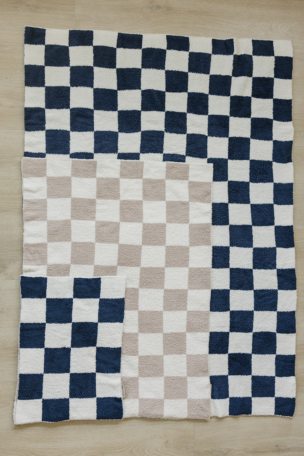 fuzzy checkered blue white blanket plush blanky checkers blue and white 